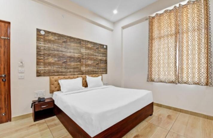 Hotel Amrapali Inn ג'איפור מראה חיצוני תמונה
